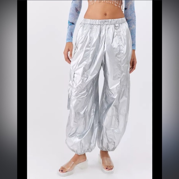 Urban Outfitters  silver metallic nylon cargo ballon pants - Picture 2 of 14